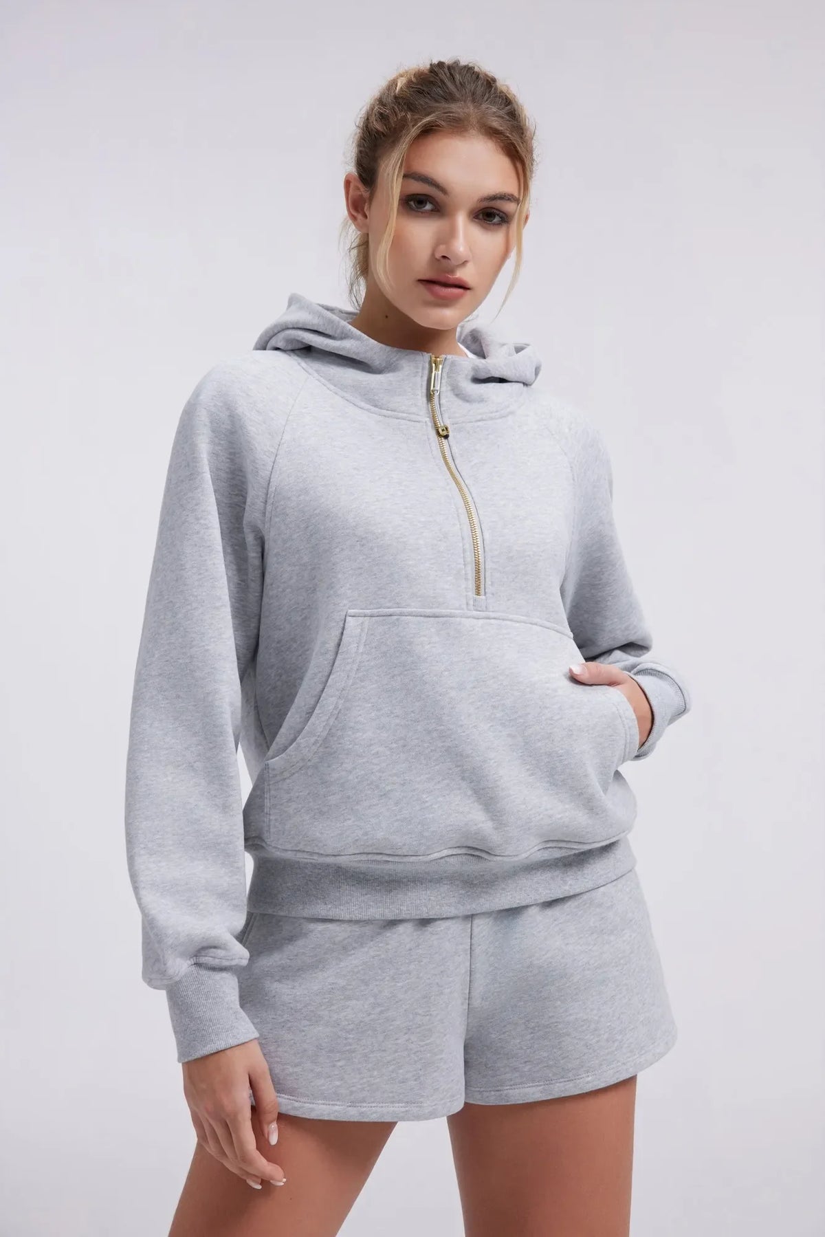 Sudadera Corta con Capucha y Media Cremallera